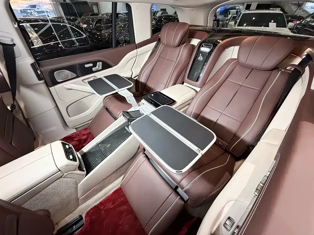 Mercedes-Benz GLS 2023 из CN, фото 4