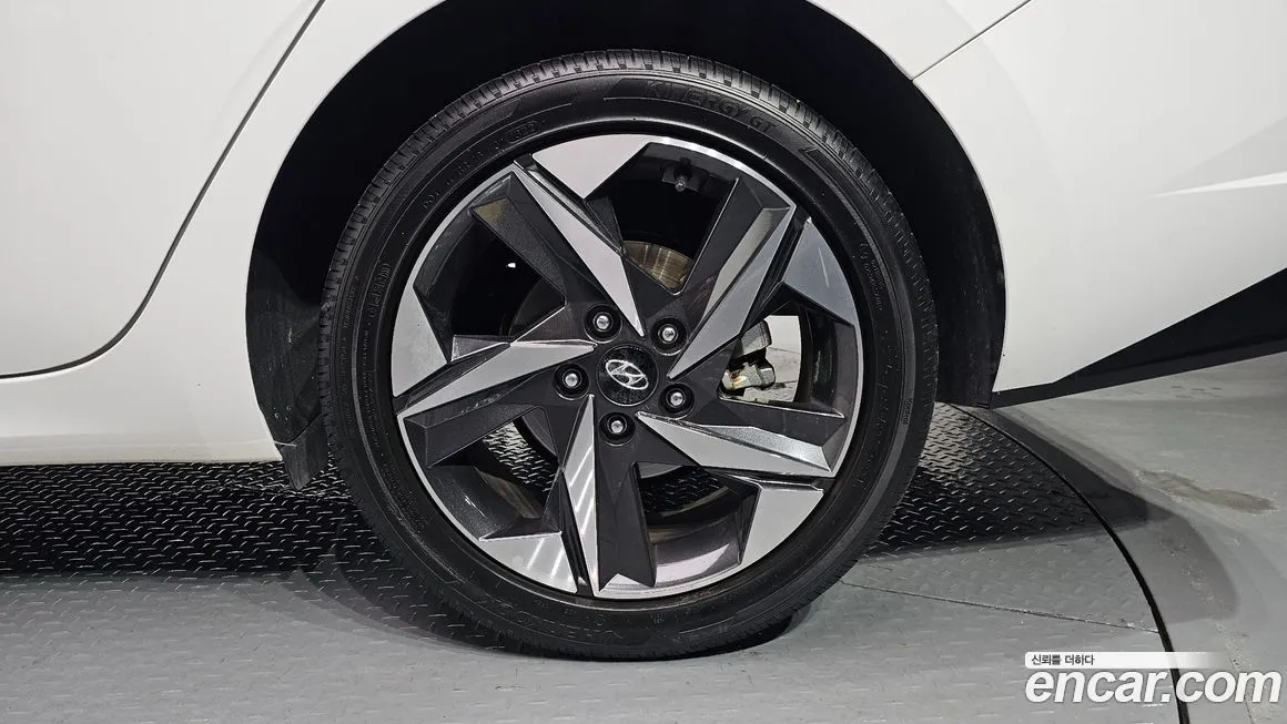 Hyundai AVANTE — фото 7