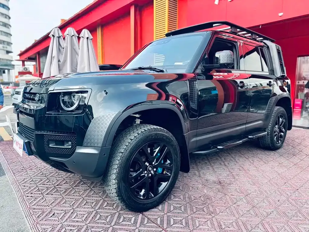 Land Rover Defender — фото 1