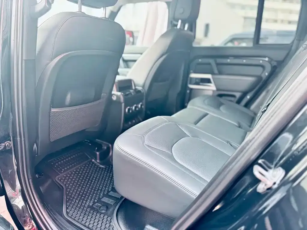 Land Rover Defender — фото 3