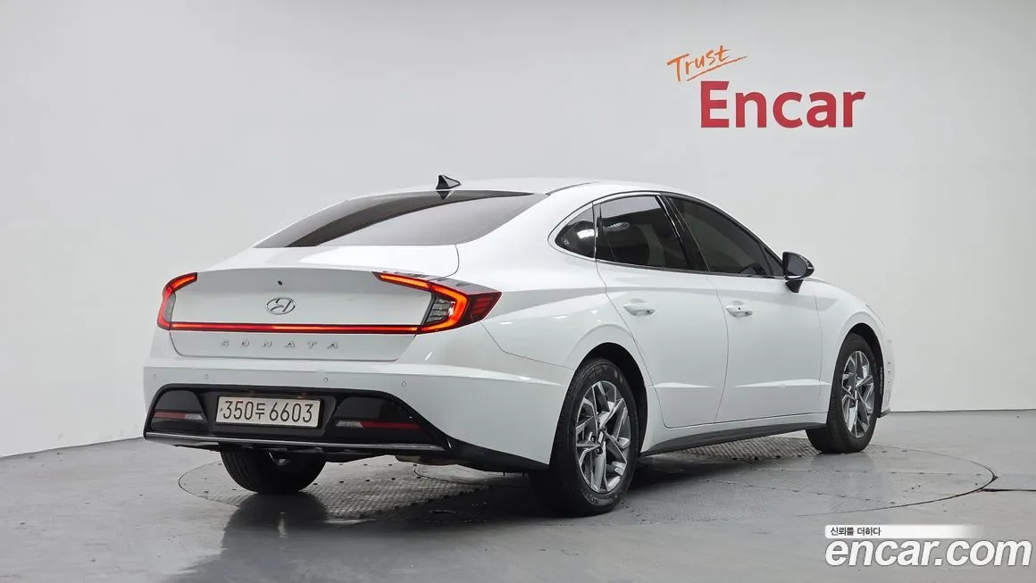 Hyundai Sonata 2023 из KR, фото 2