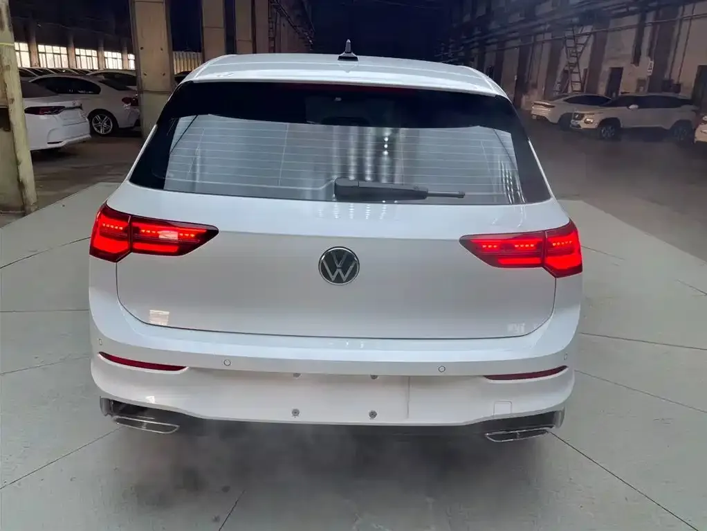Volkswagen Golf 2023 из CN, фото 5