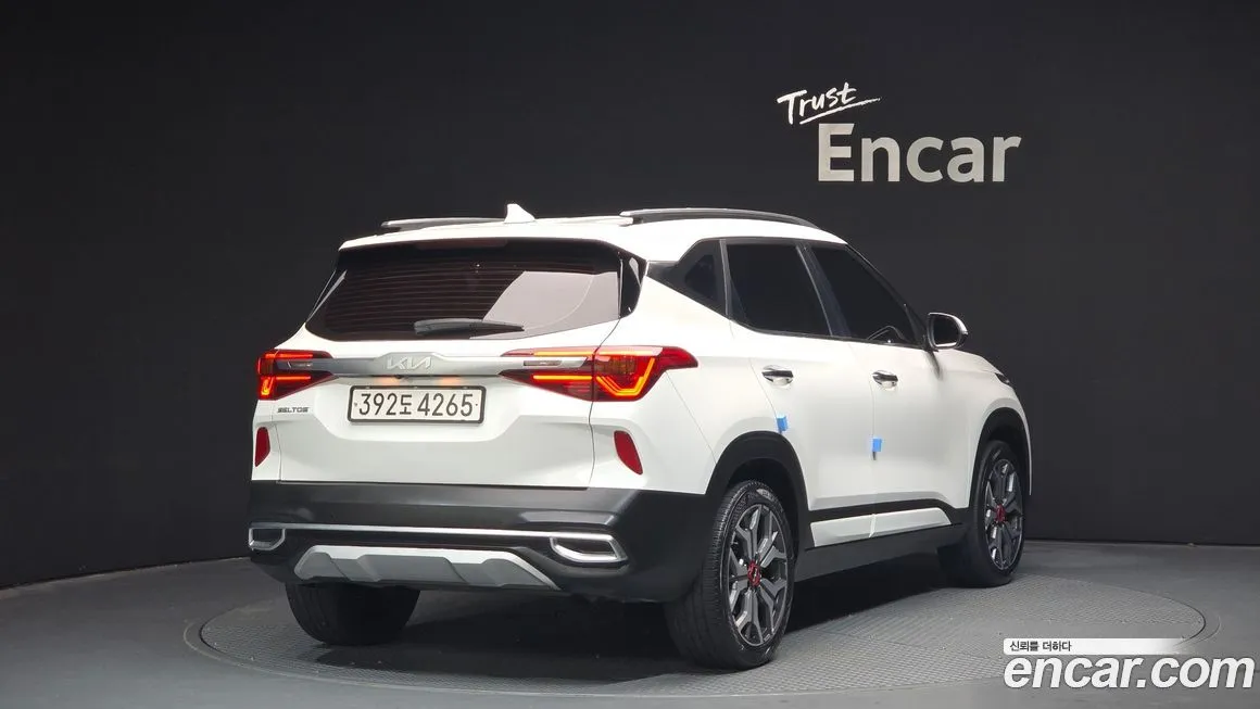 Kia Seltos 2023 из KR, фото 2