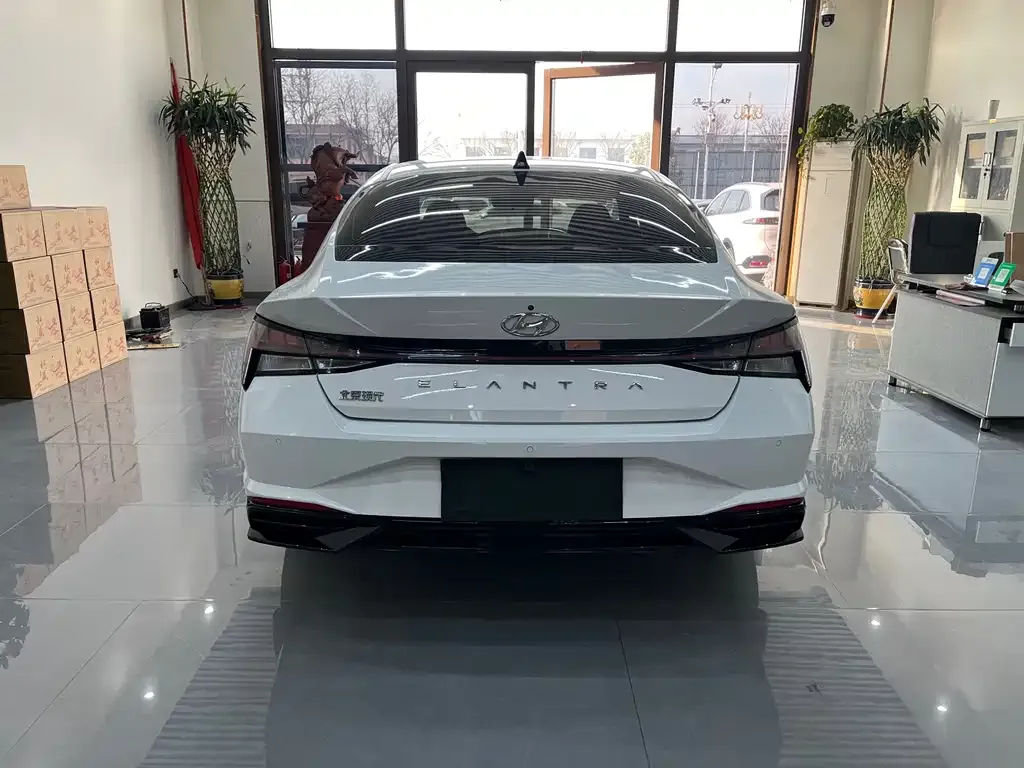 Hyundai Elantra 2024 из CN, фото 8