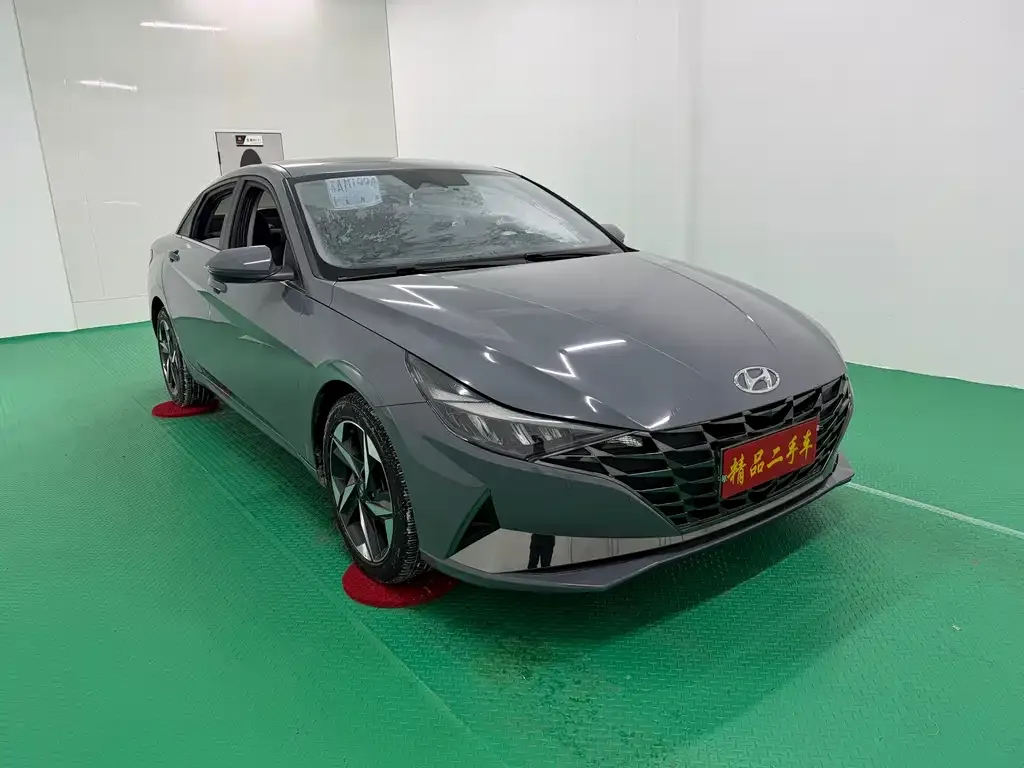 Hyundai Elantra — фото 6