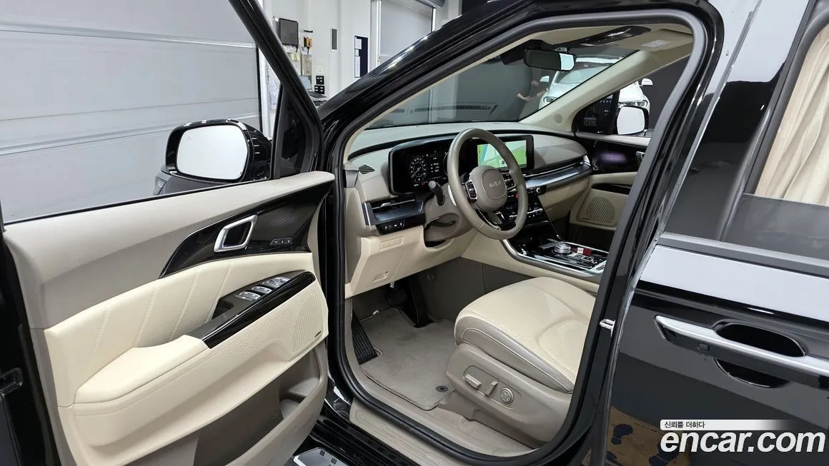 Kia Carnival — фото 10
