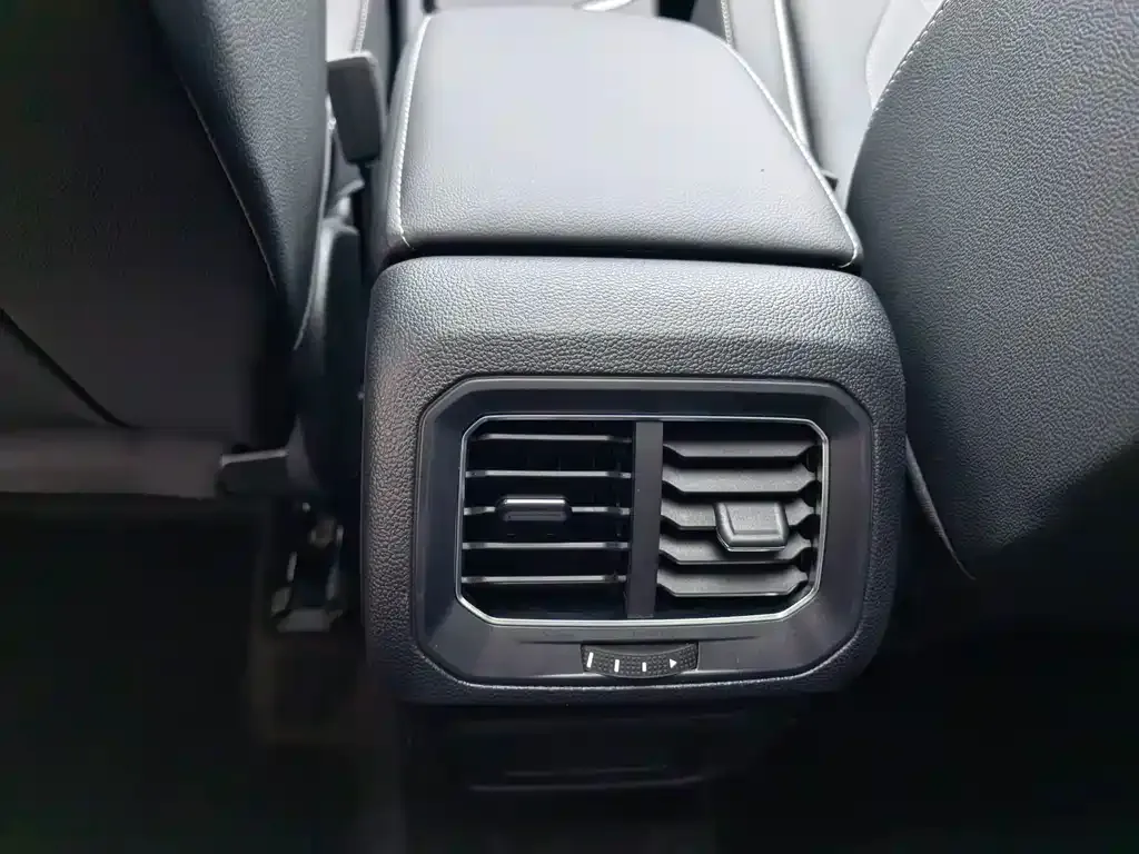 Volkswagen Tiguan L 2025 из CN, фото 4