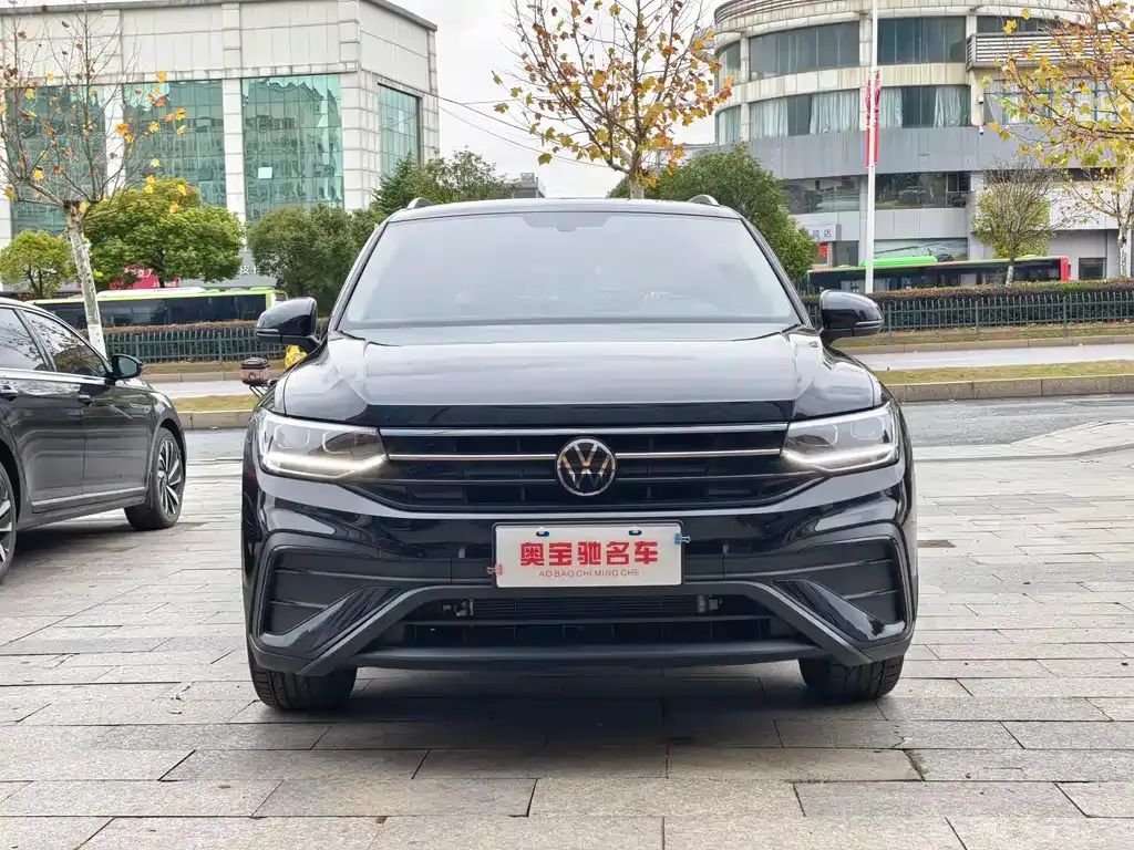 Volkswagen Tiguan L 2025 из CN, фото 8