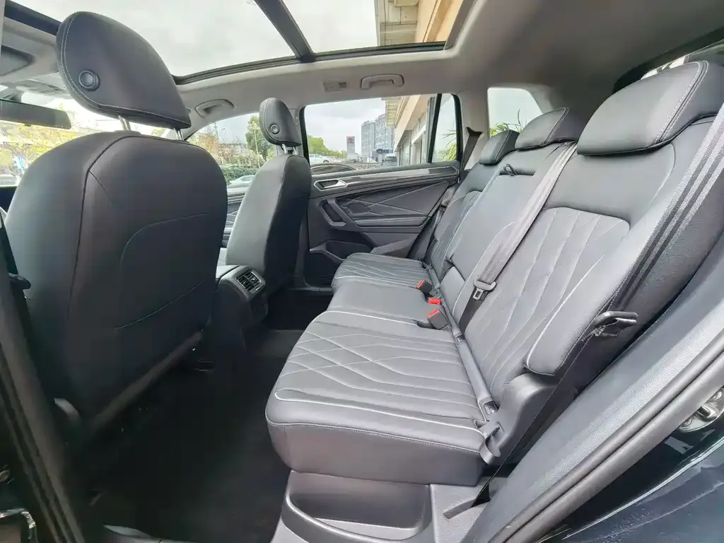 Volkswagen Tiguan L 2025 из CN, фото 2
