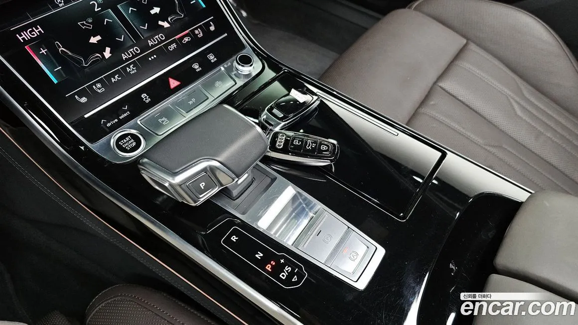 Audi A8 — фото 3