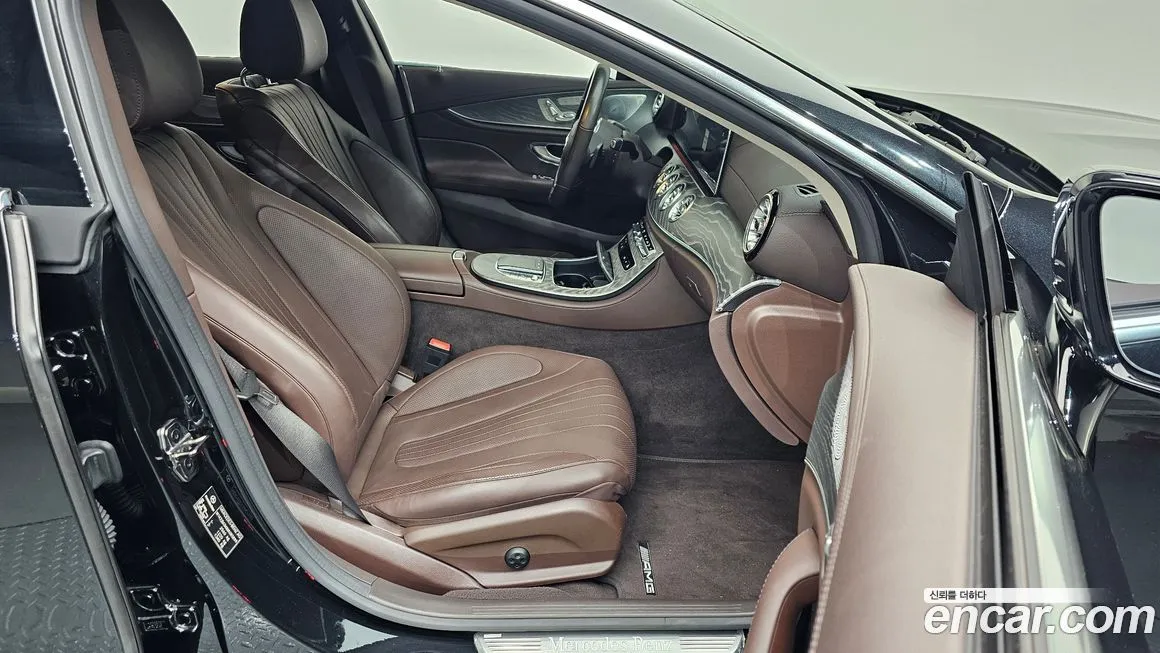 Mercedes-Benz CLS-Class — фото 10