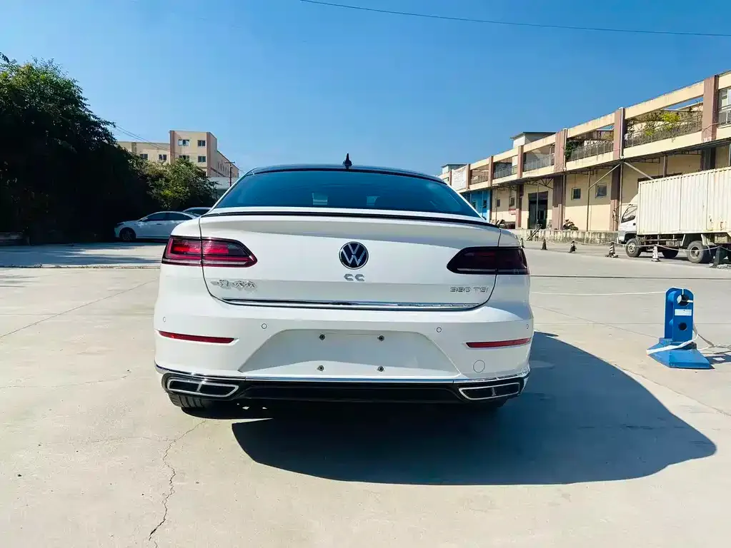 Volkswagen CC 2023 из CN, фото 5