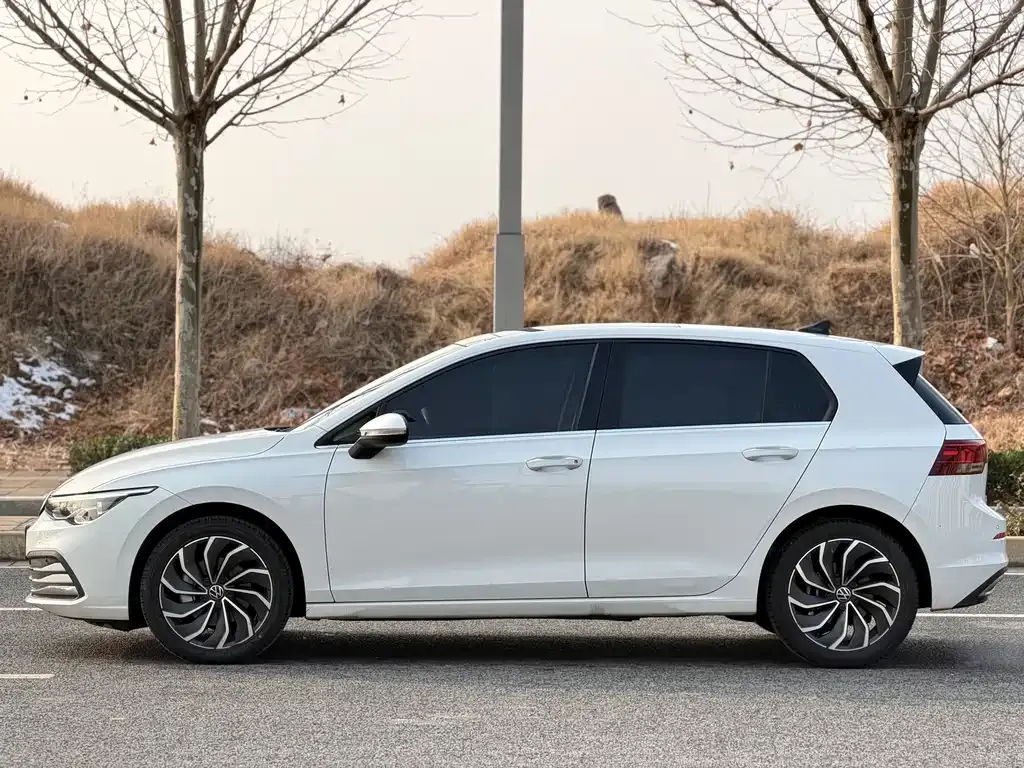 Volkswagen Golf 2021 из CN, фото 10