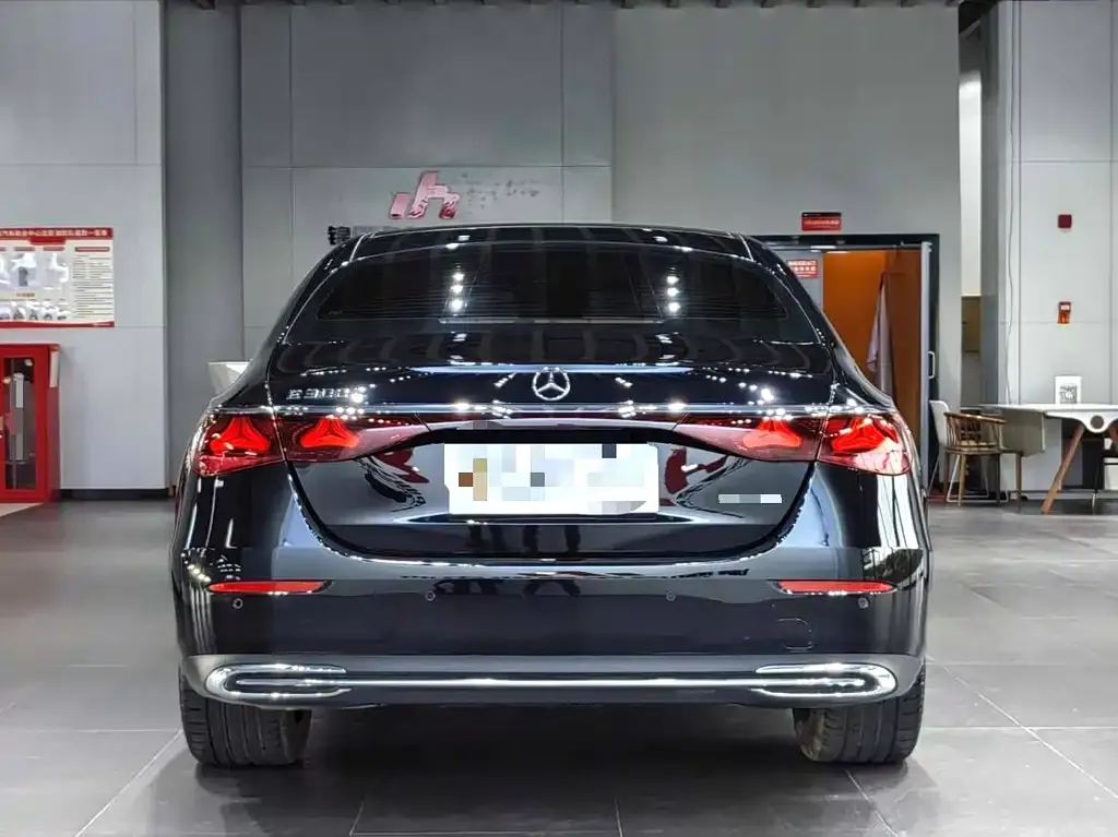 Mercedes-Benz E-Class 2024 из CN, фото 3
