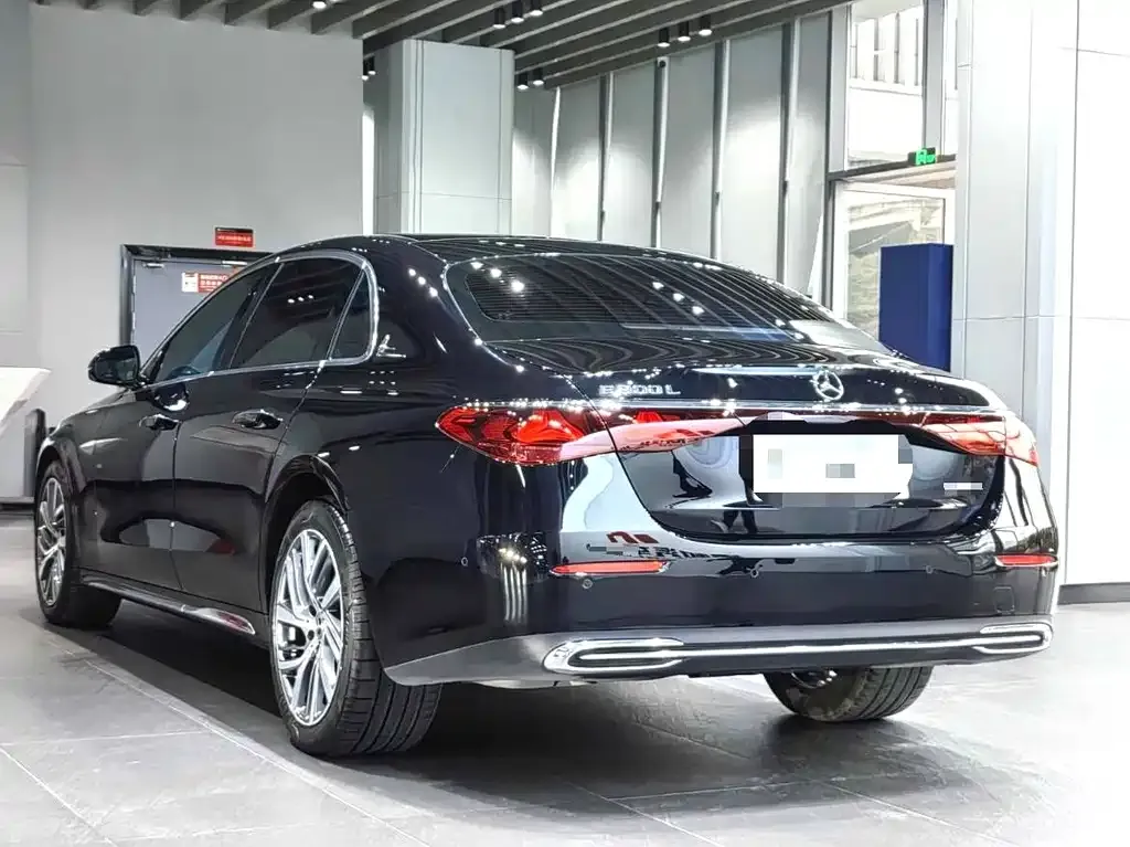 Mercedes-Benz E-Class 2024 из CN, фото 8