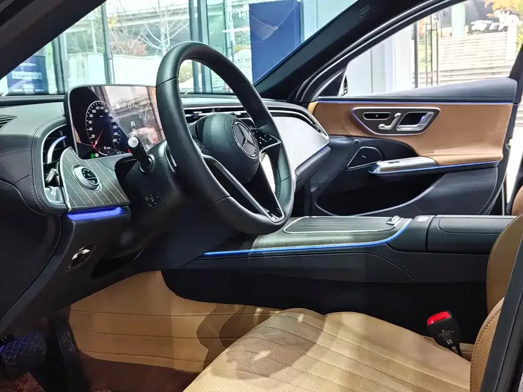 Mercedes-Benz E-Class 2024 из CN, фото 9