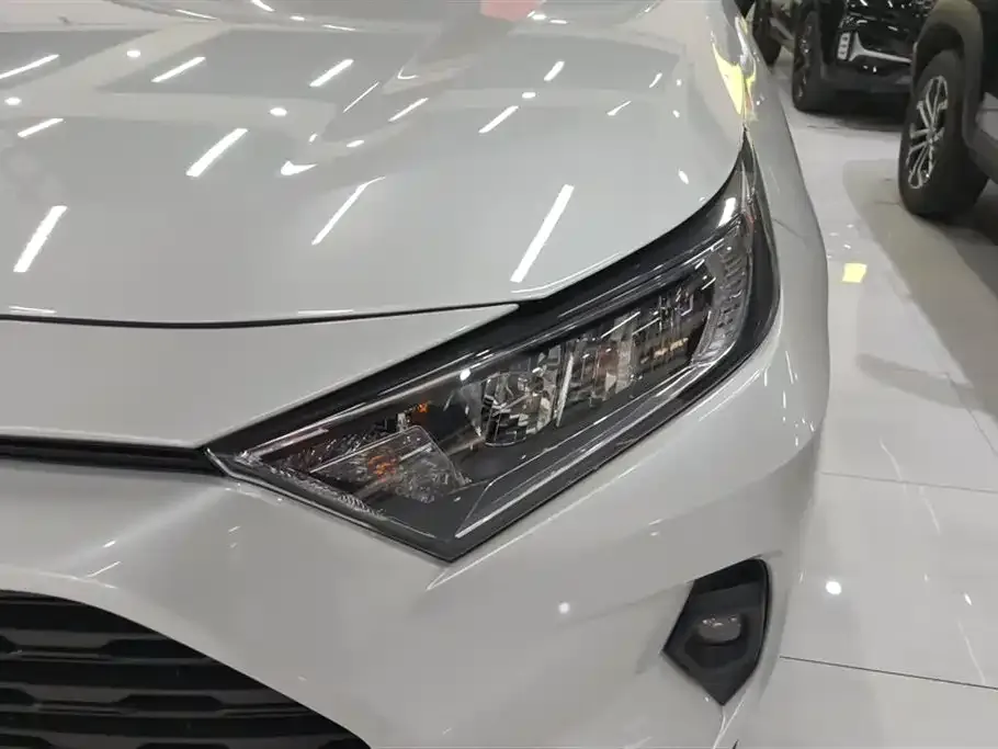 Toyota RAV4 2024 из CN, фото 5