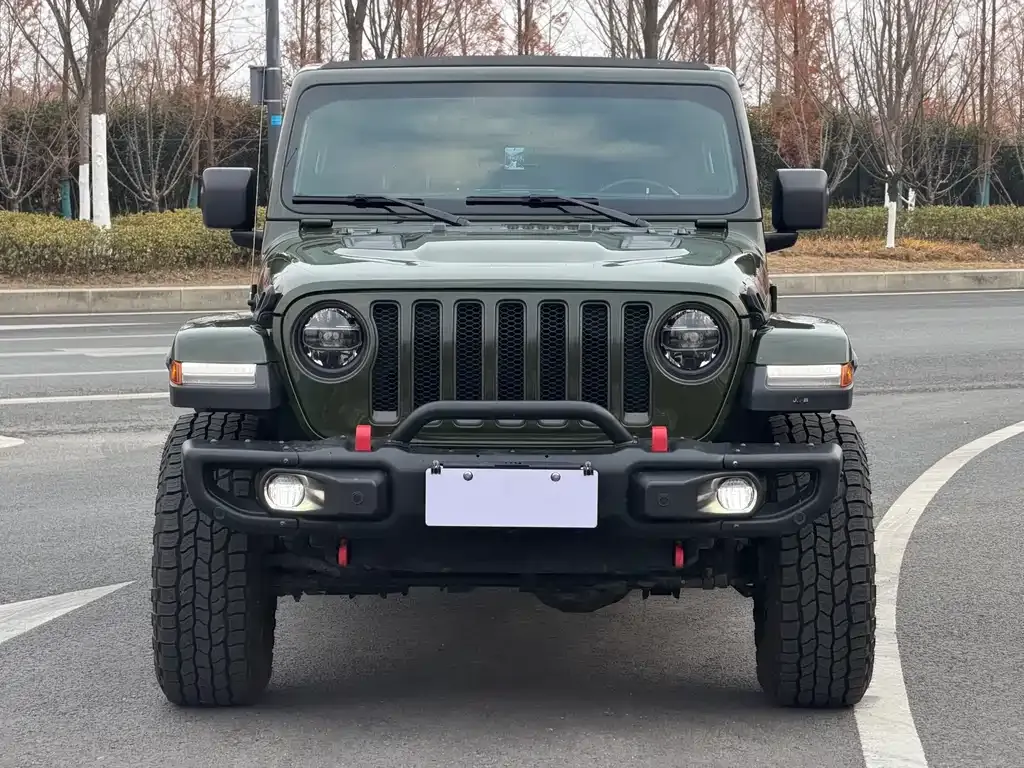 Jeep Wrangler — фото 10