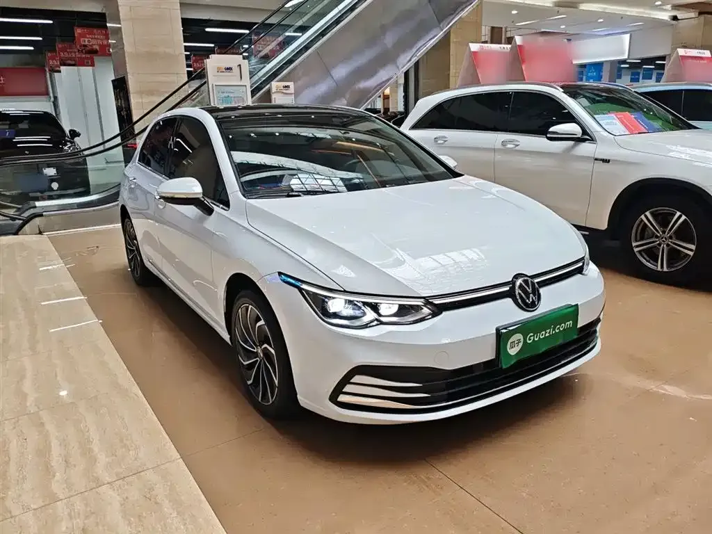 Volkswagen Golf 2021 из CN, фото 4
