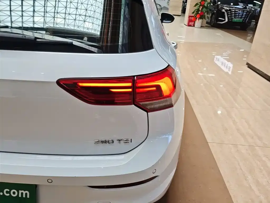Volkswagen Golf 2021 из CN, фото 8