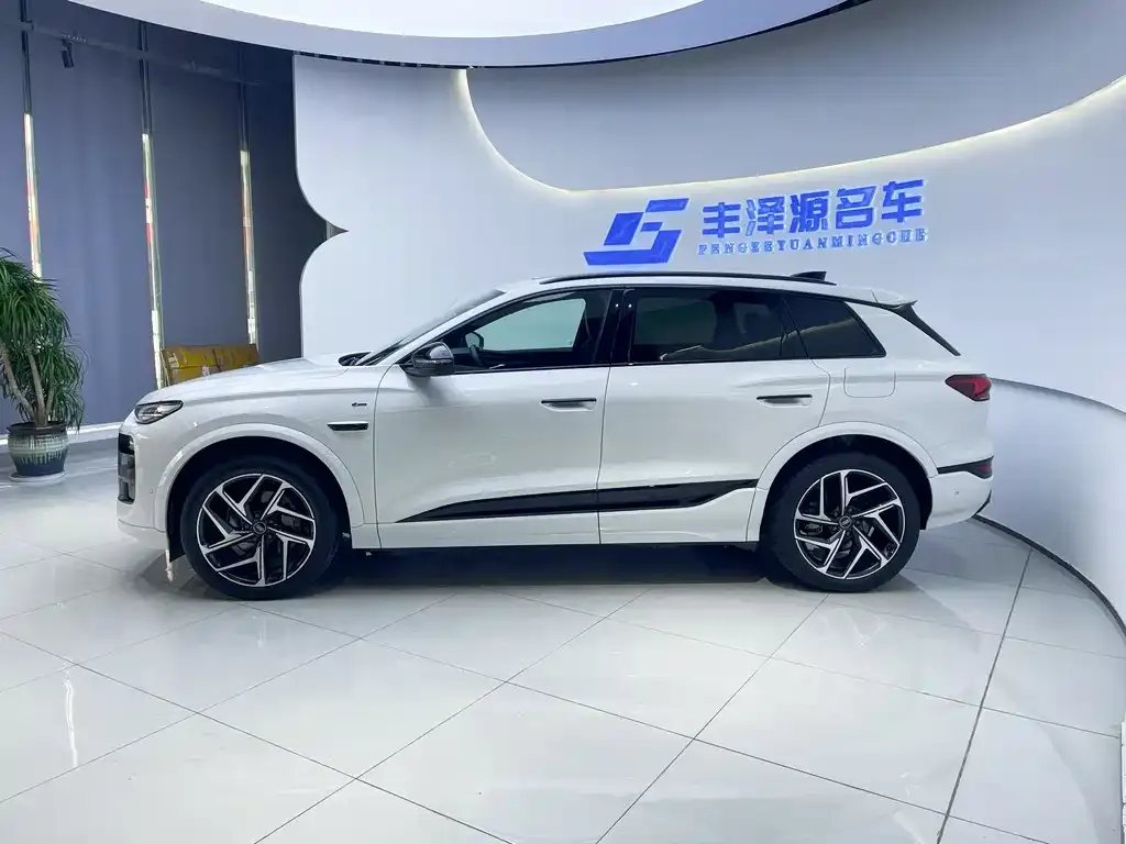 Audi Q6L e-tron 2025 из CN, фото 6