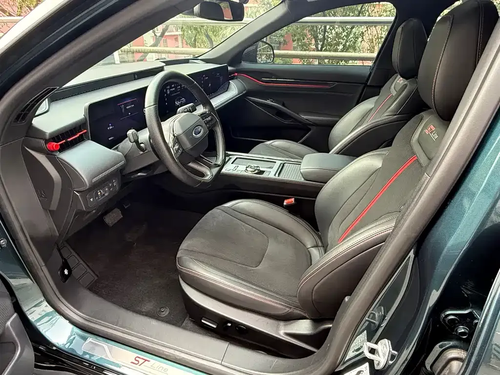 Ford Mondeo 2024 из CN, фото 3