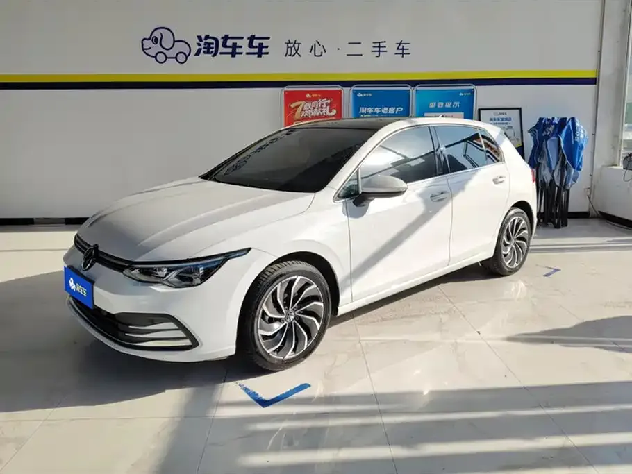 Volkswagen Golf 2023 из CN, фото 1