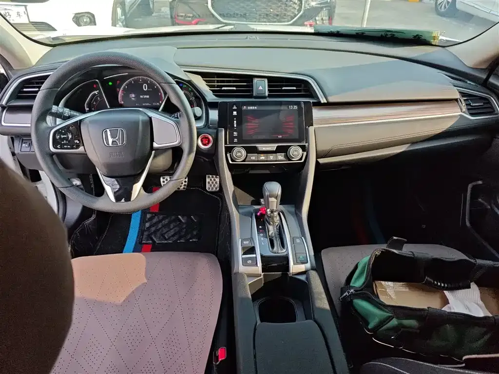 Honda Civic 2021 из CN, фото 5