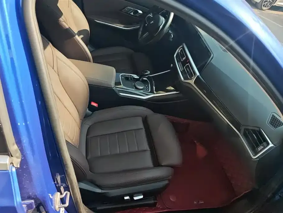 BMW 3 Series 2021 из CN, фото 8