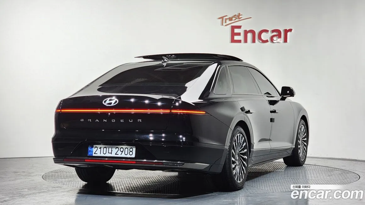Hyundai Grandeur 2023 из KR, фото 2