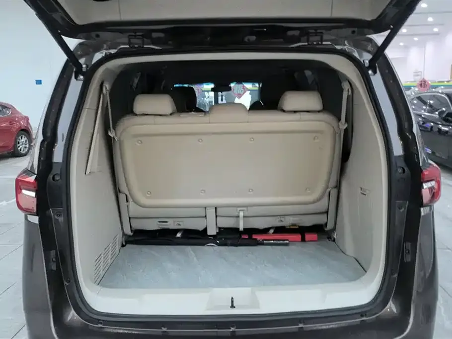 Buick GL8 2025 из CN, фото 6
