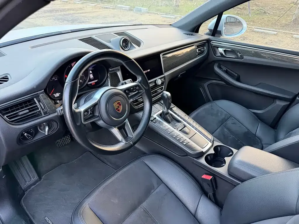 Porsche Macan — фото 9