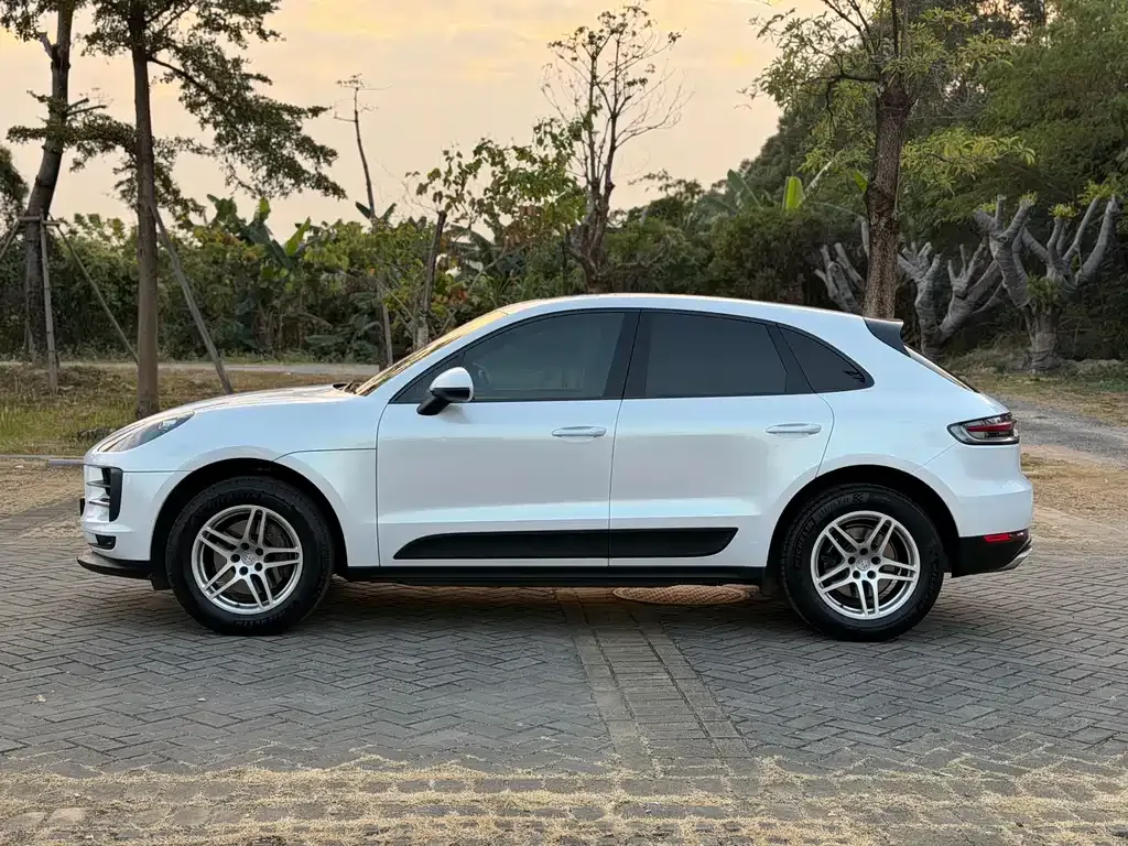 Porsche Macan — фото 7