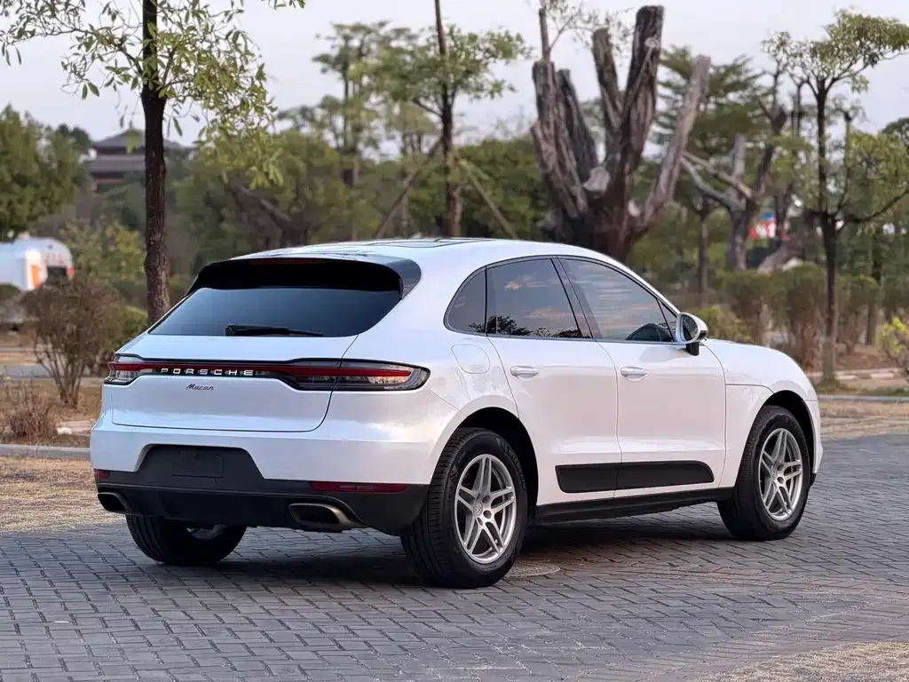 Porsche Macan — фото 8