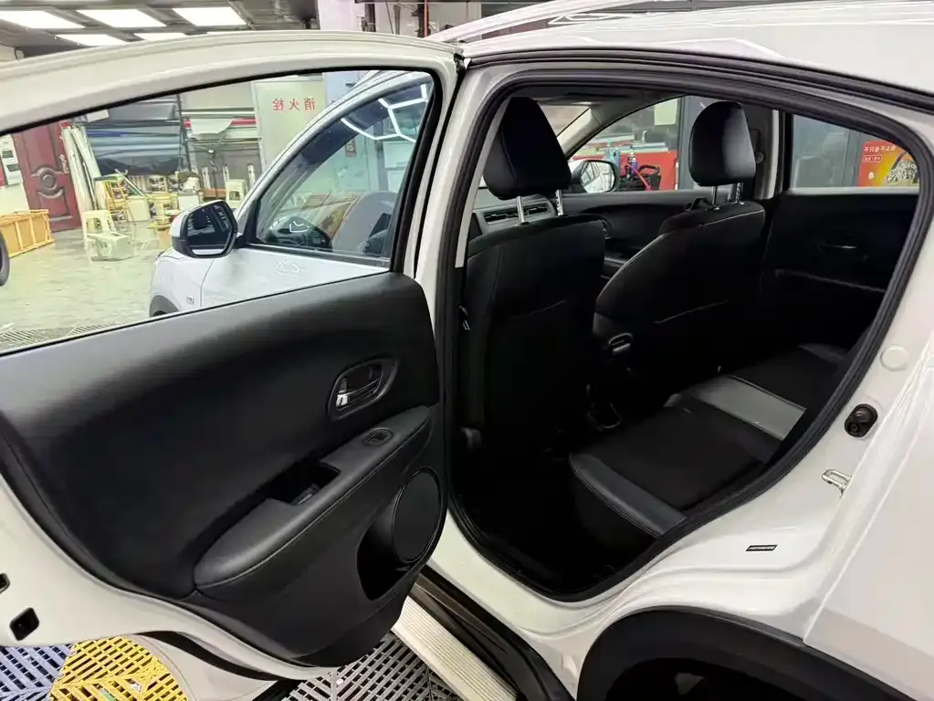 Honda Vezel 2021 из CN, фото 7
