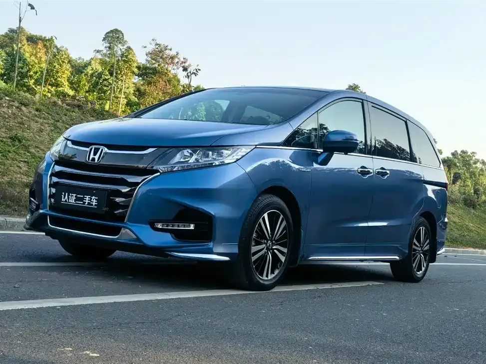 Honda Odyssey — фото 1