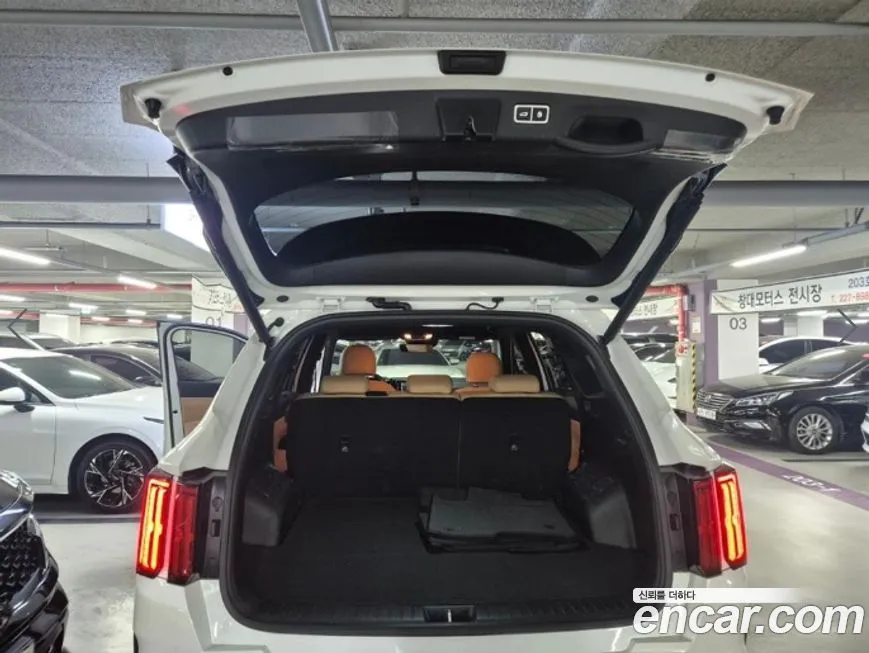 Kia Sorento — фото 6