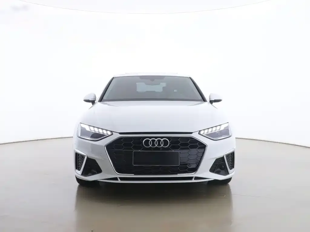Audi A4L 2023 из CN, фото 5