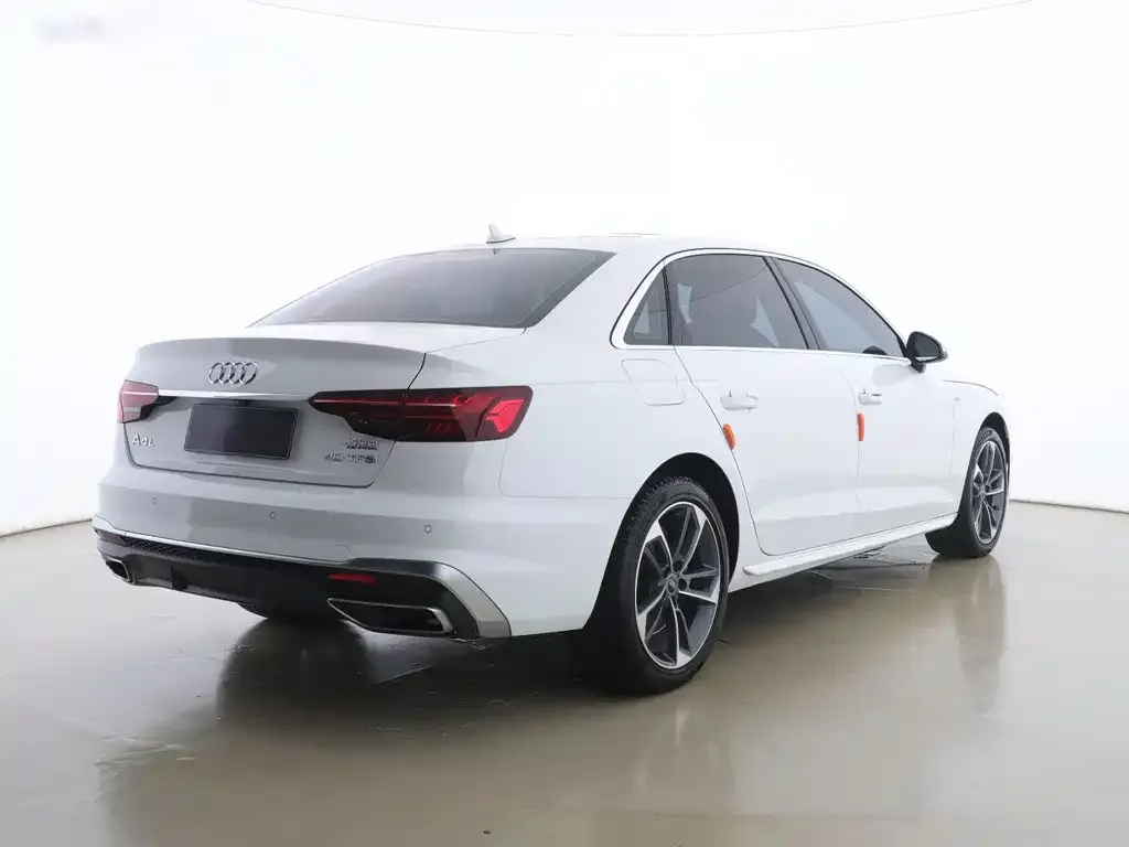 Audi A4L 2023 из CN, фото 6