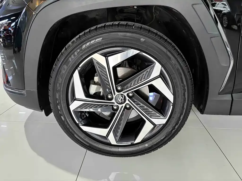 Hyundai Tucson — фото 9