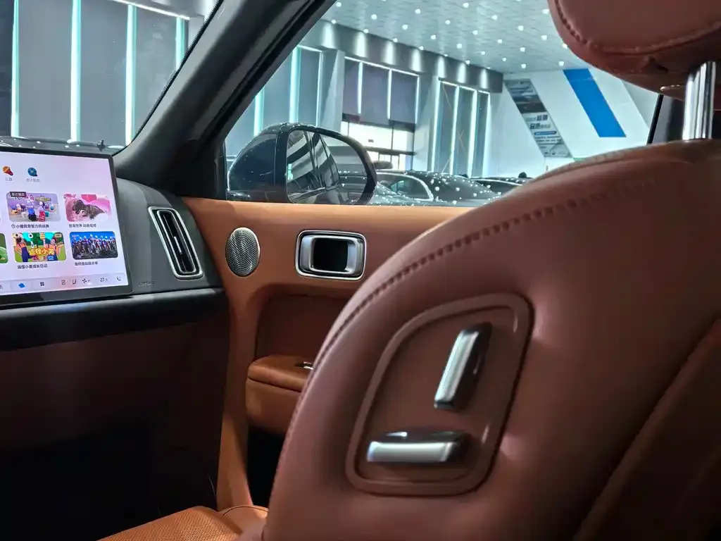 Li Auto L8 2024 из CN, фото 6