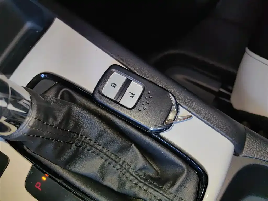 Honda Fit — фото 9