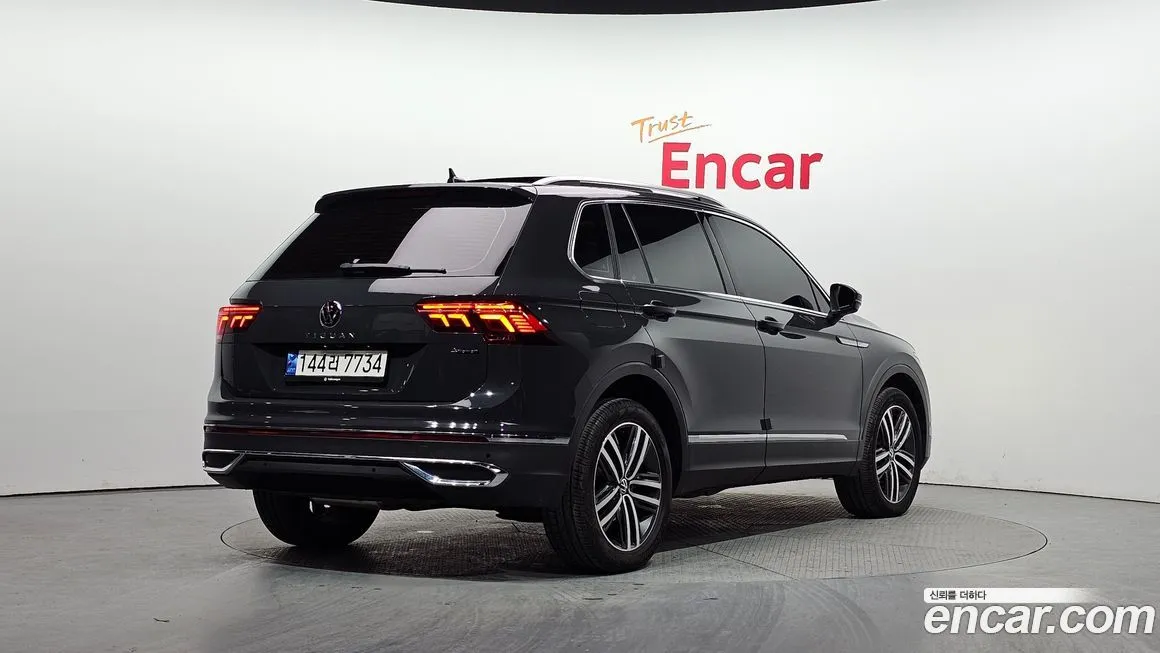 Volkswagen Tiguan — фото 2