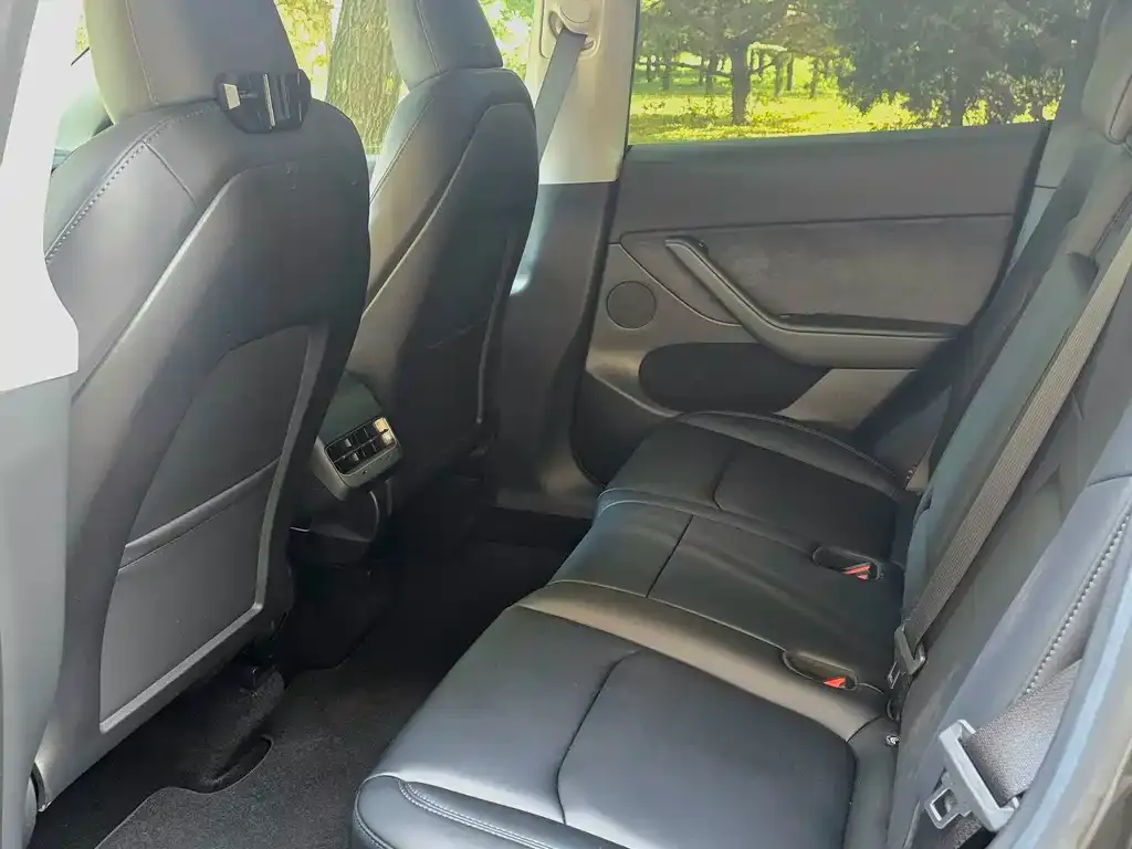 Tesla Model Y 2023 из CN, фото 7