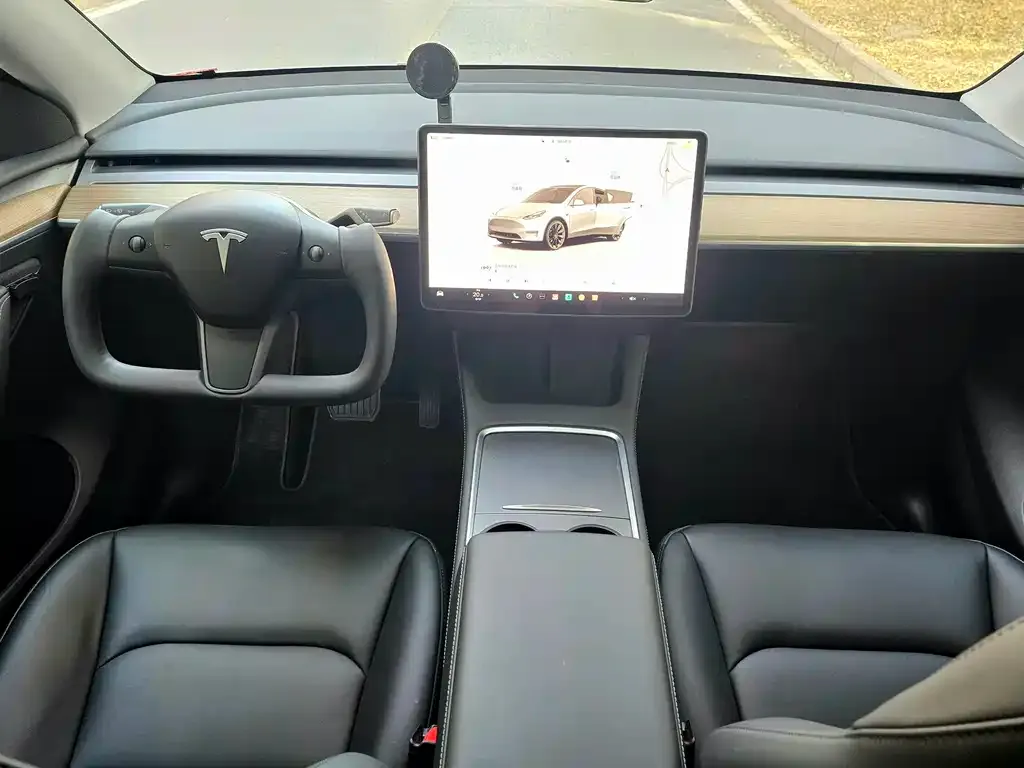 Tesla Model Y 2023 из CN, фото 8