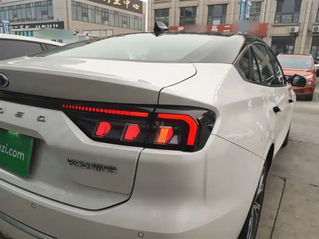 Ford Mondeo 2025 из CN, фото 2