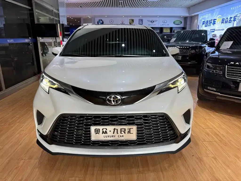 Toyota Granvia 2025 из CN, фото 4