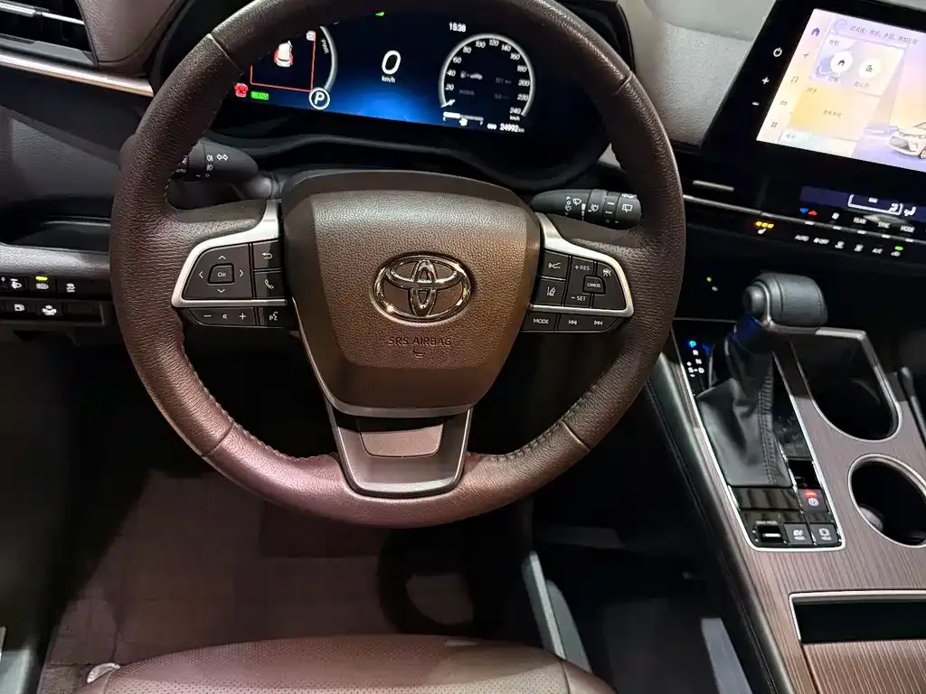 Toyota Granvia 2025 из CN, фото 5