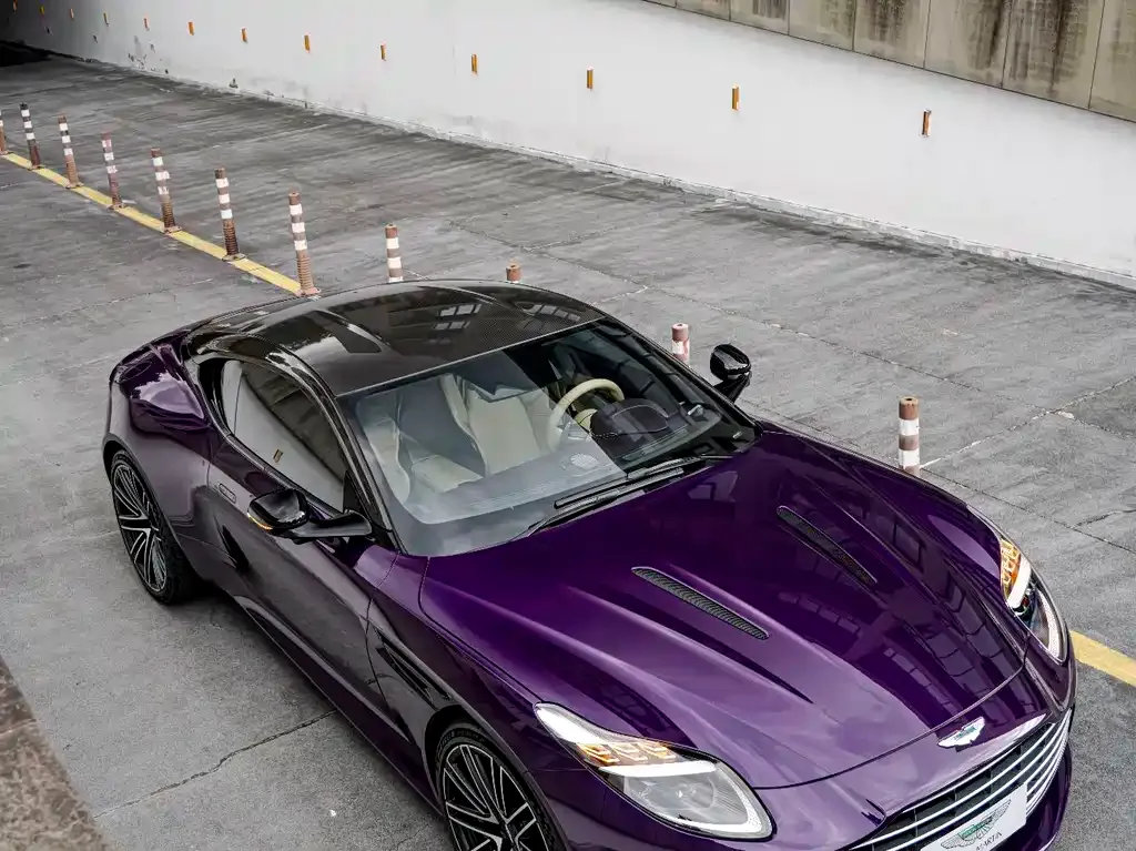 Aston Martin DB12 2024 из CN, фото 5