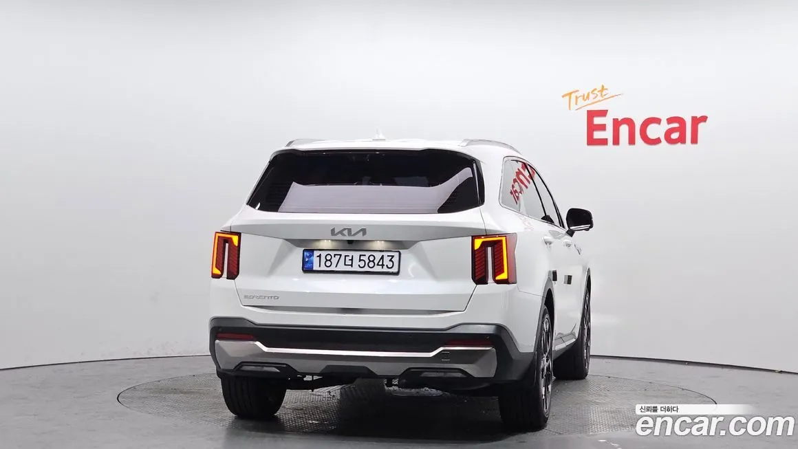 Kia Sorento — фото 5